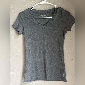 Eddie Bauer. Women’s short sleeve shirt size small petite